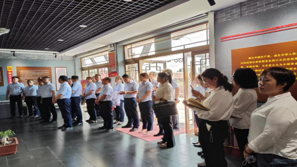 同心庆七一 喜迎二十大——华体会体育-华体会(中国)一站式服务官网
开展红色教育主题党日活动(图2)
