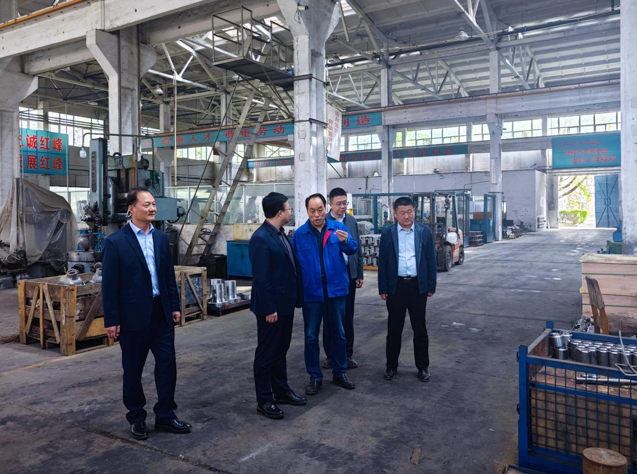 华体会体育-华体会(中国)一站式服务官网
赴红峰、虹光考察学习(图2)